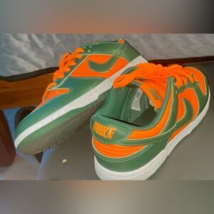 Nike Dunk Low Retro "Miami Hurricanes" [8.5] Green Orange DD1391-300